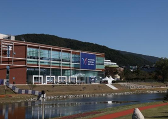 外媒聚焦APEC：中国展现韧性，为国际合作贡献智慧与力量