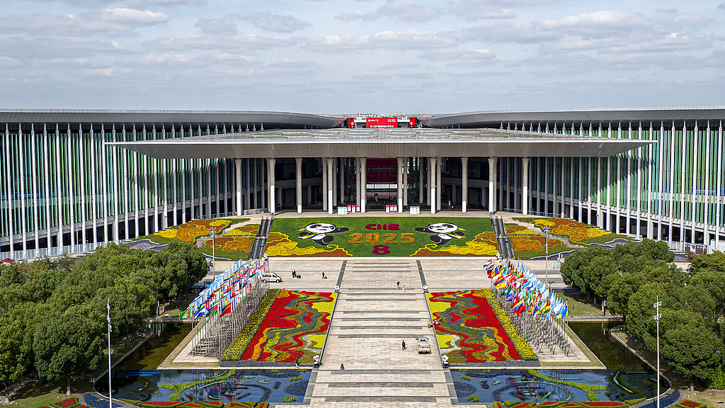 上海：第八届进博会准备就绪