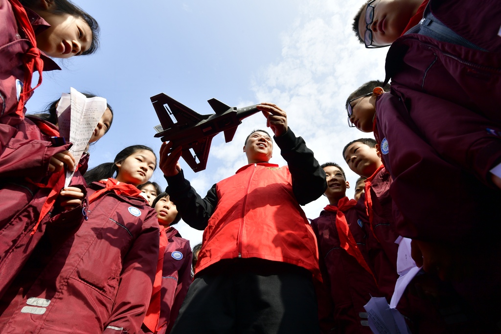 安徽合肥：空军知识进校园