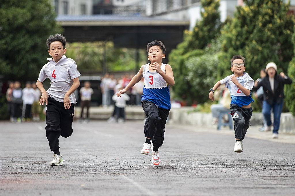 贵州黔东南：校园运动会助力学生健康成长