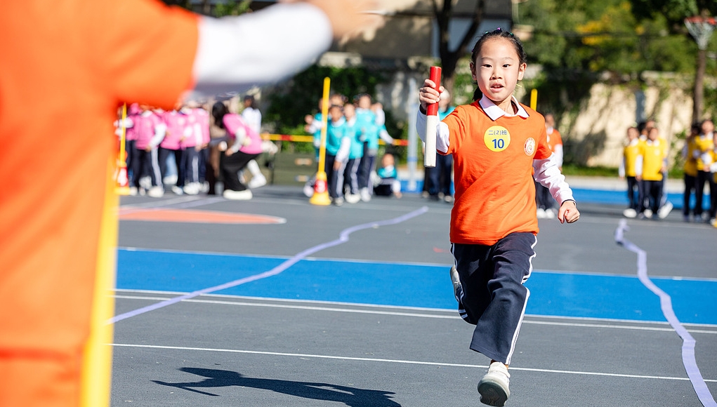 浙江溫州：秋季校園運(yùn)動(dòng)會(huì)激發(fā)學(xué)生運(yùn)動(dòng)熱情