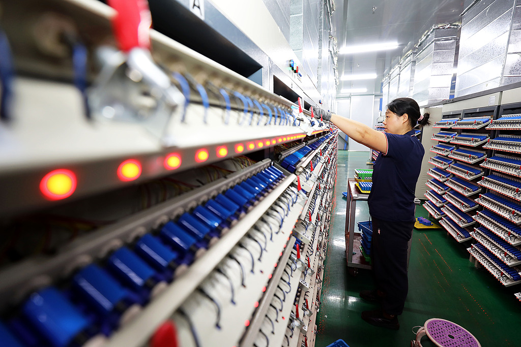 安徽淮北：新能源锂电电池产销两旺