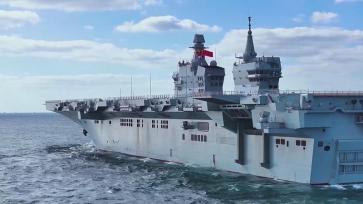 海军四川舰顺利完成首次航行试验