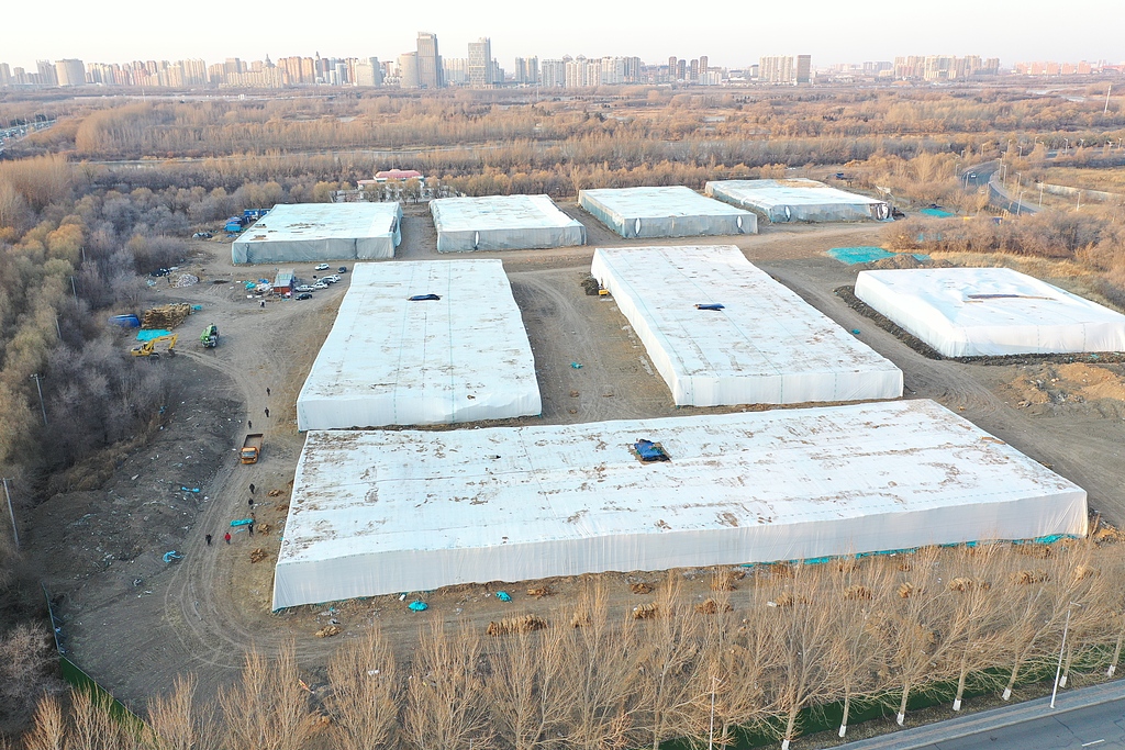 哈尔滨冰雪大世界20万立方米存冰即将投用