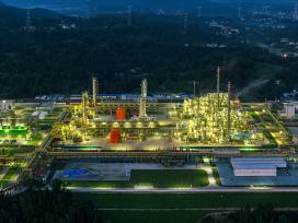 四川资阳：天然气净化厂开足马力保冬供