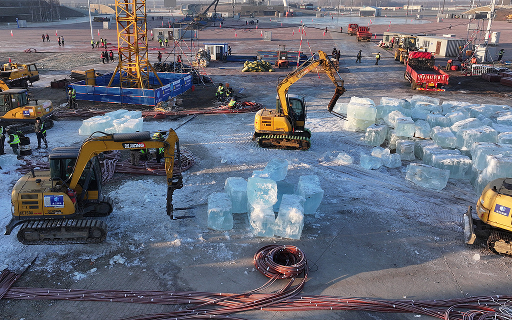 哈尔滨冰雪大世界冰雪景观建设全面开工