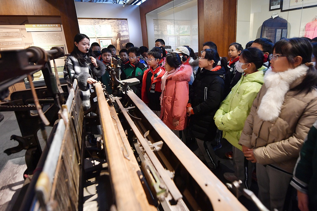 山东青岛：小学生研学解锁传统文化魅力