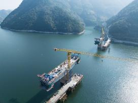 浙江杭州：鸠坑口大桥及接线工程有序推进​