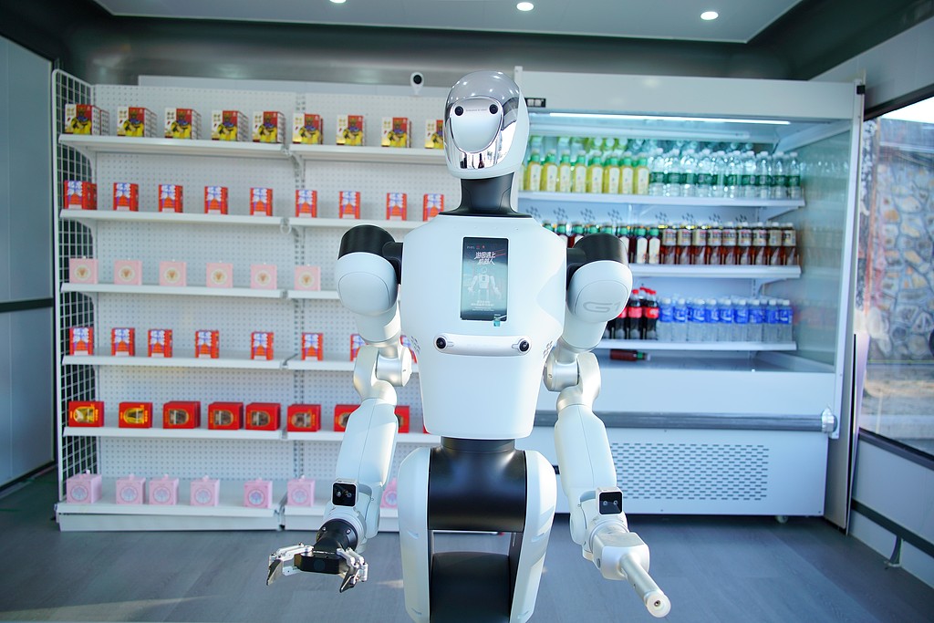 机器人“入职”颐和园零售店