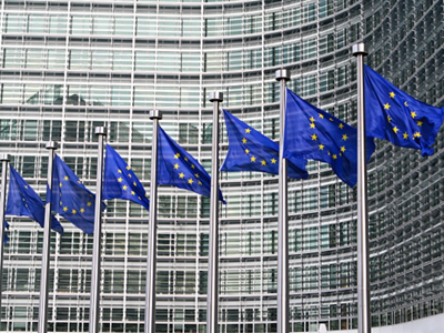 歐盟委員會主席：歐洲必須對自身安全負責