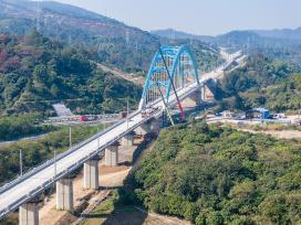 广西梧州：南深高铁建设有序推进