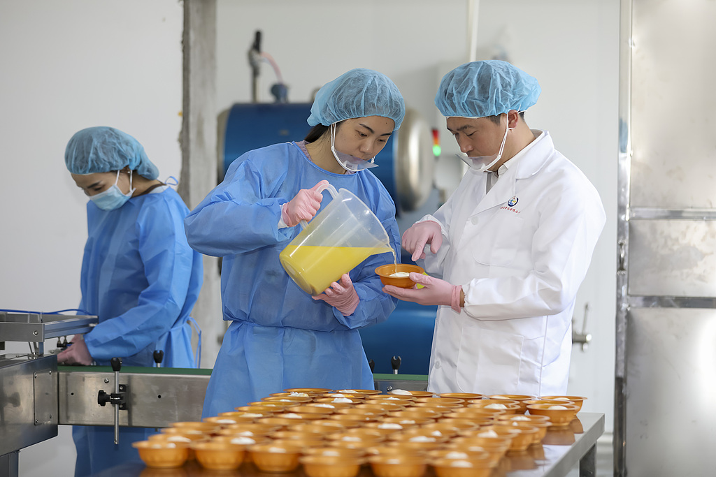 福建顺昌：现代化生产线助非遗灌蛋热销全国