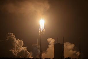 我国成功发射通信技术试验卫星二十三号