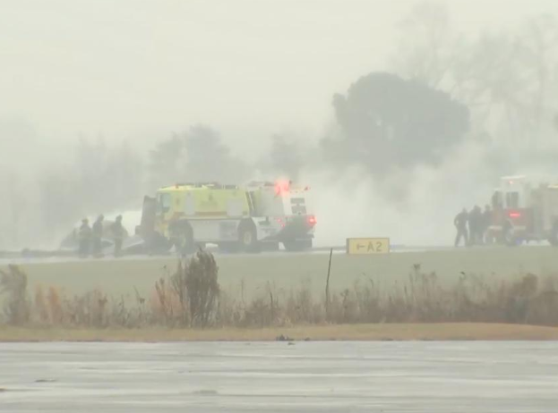 美北卡罗来纳州一飞机着陆时坠毁 多人死亡