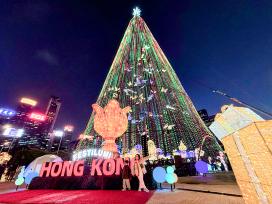 香港湾仔海滨公园灯光璀璨