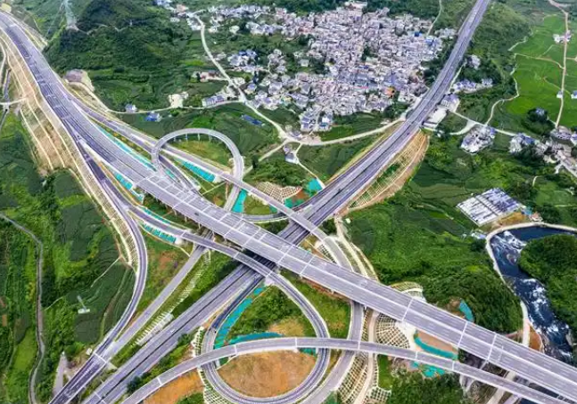 完善现代化综合交通运输体系（权威访谈·学习贯彻党的二十届四中全会精神）