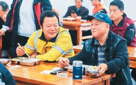 每个“小我”，都是时代的主角