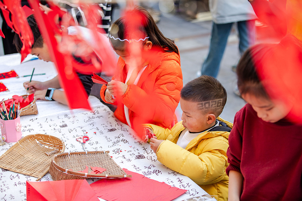 浙江温州：社区跨年活动丰富多彩