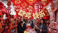 山东枣庄：年货市场烟火升腾