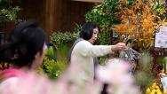 湖南长沙：顾客选购花卉迎新年