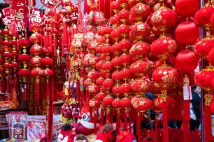 成都：马年新春年货大量上市