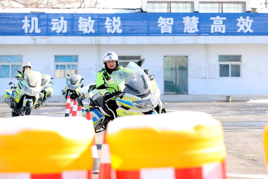 江苏宿迁：“铁骑”练兵游刃有余
