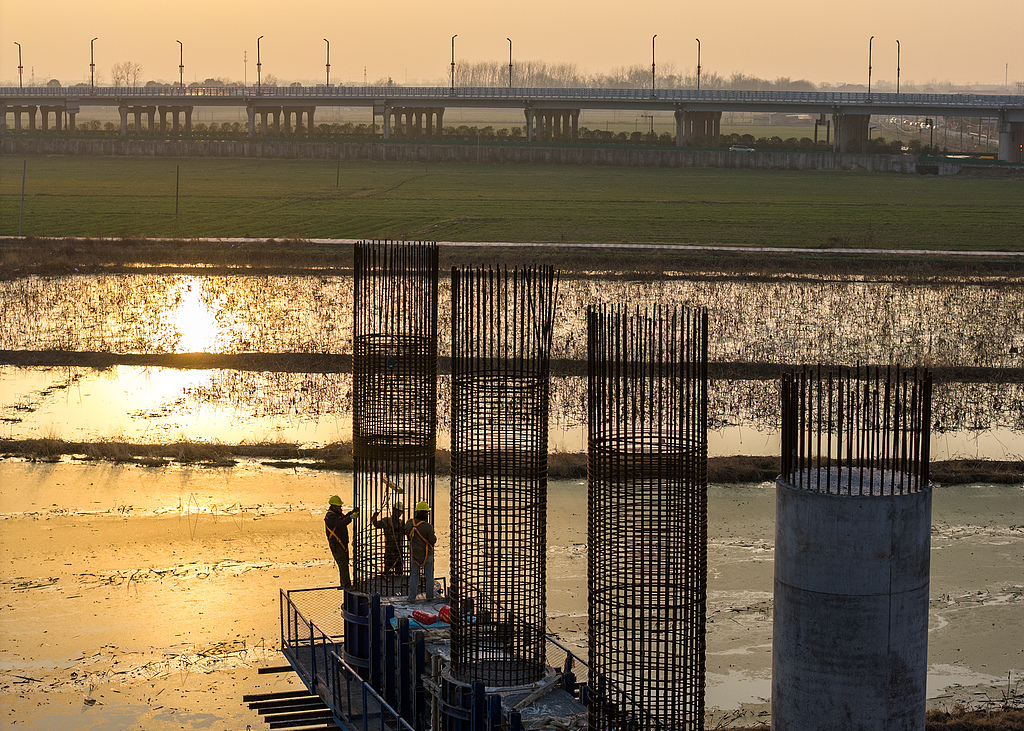 安徽庐江：铜商高速公路工程建设有序推进