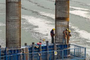 安徽庐江：铜商高速公路工程建设有序推进