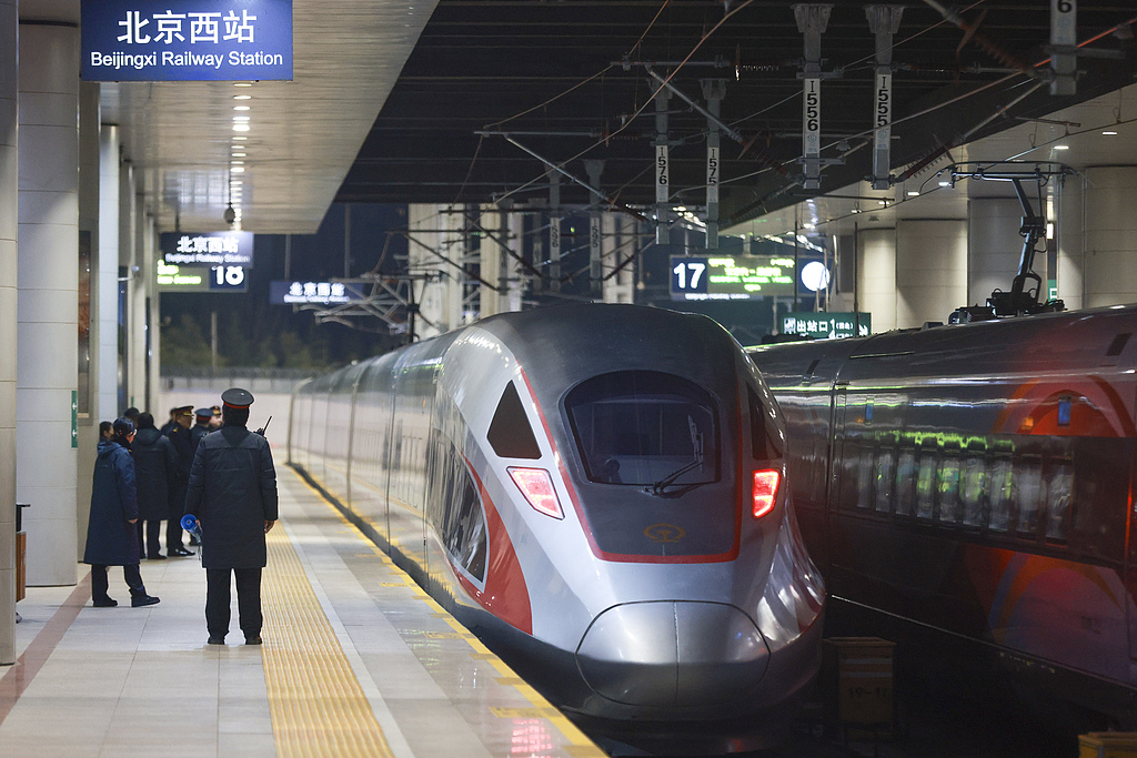 全国铁路1月26日起实行新的列车运行图