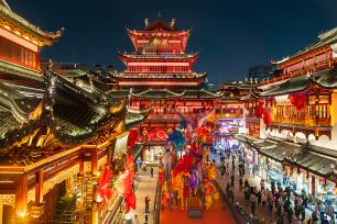 ​上海豫园新年灯会主体工程基本完工