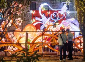 广东佛山古镇灯会亮灯