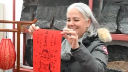 “体验感满分”！ 驻华使节走进天津杨柳青古镇 欣赏武术表演 体验年画拓印