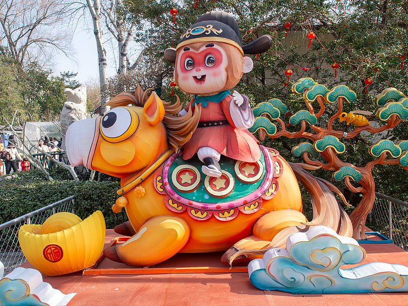 济南：趵突泉迎春花灯会万事俱备