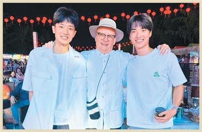 骐载福笺至，同庆团圆年（人民家书）