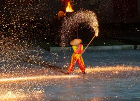 江西婺源：非遗文化活动点亮春节假期