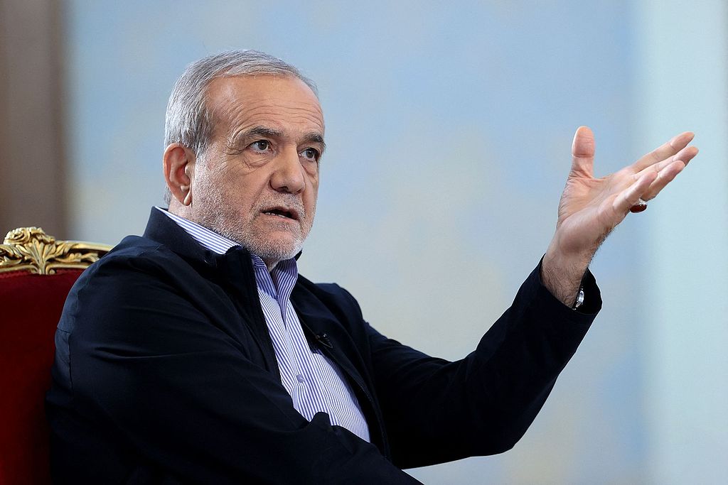 伊朗总统：伊朗不会放弃和平核工业