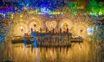 河南洛阳：流光溢彩迎元宵