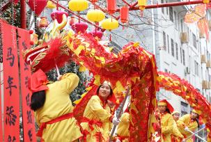 浙江德清：舞龙排演迎元宵