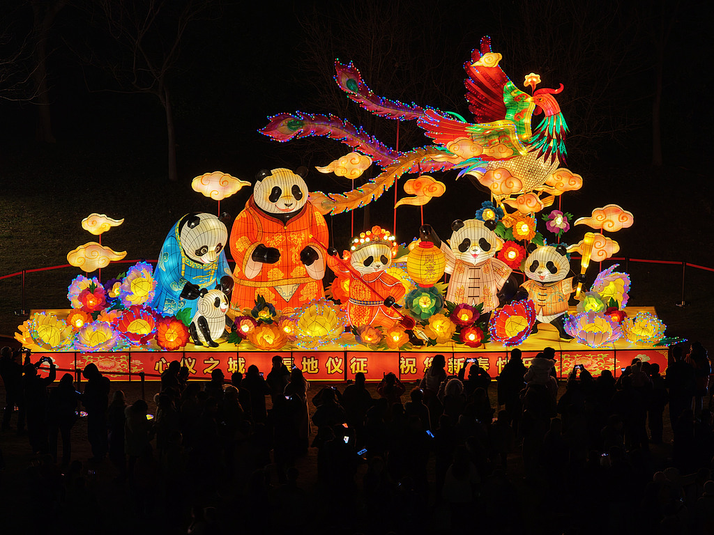 江苏扬州：花灯璀璨迎元宵