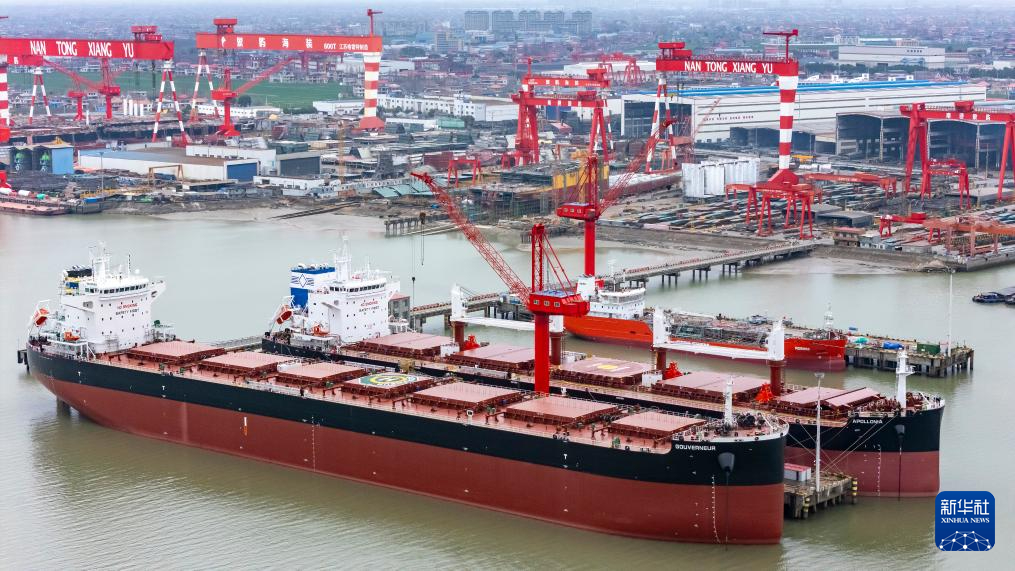 海外网评：推动中国经济破浪前行、行稳致远