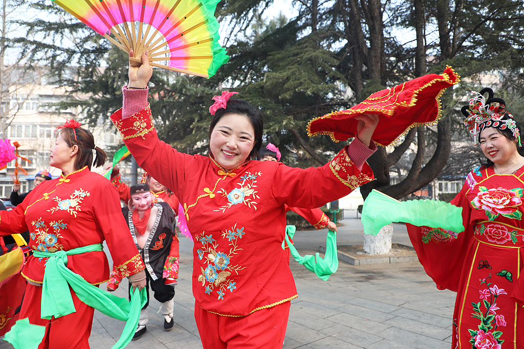 河北唐山：秧歌欢喜闹元宵