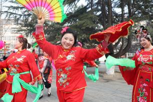 河北唐山：秧歌欢喜闹元宵