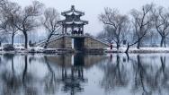 北京降雪 颐和园吸引游客赏雪