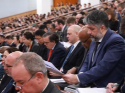 中国的民主贯穿国家治理全过程——国际人士热议中国全国两会