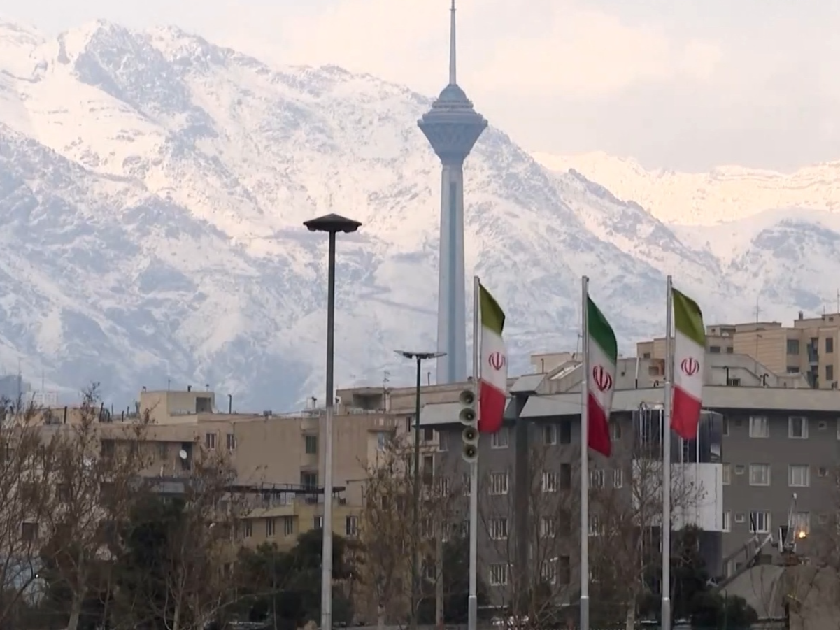 伊朗革命卫队：在波斯湾击中一艘美油轮