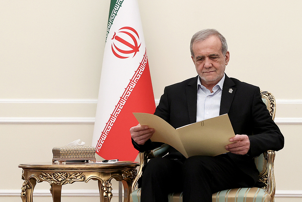 伊总统：在确保伊朗不再遭受攻击之前谈论结束战争毫无意义