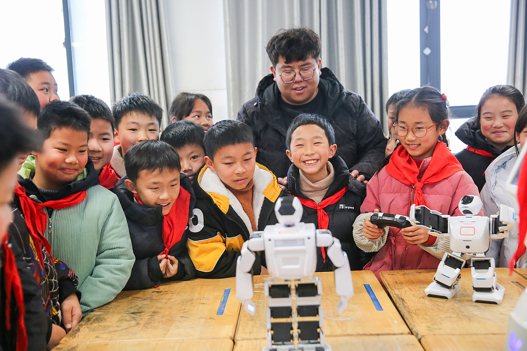 江苏南通：机器人成第二课堂“新宠”