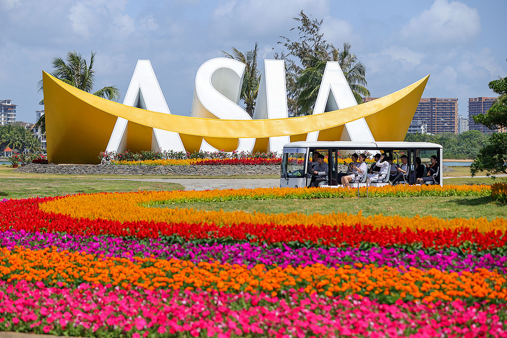 博鳌亚洲论坛年会临近 街头氛围日渐浓厚