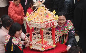 陕西大荔：阿寿村赛花馍迎接“二月二”