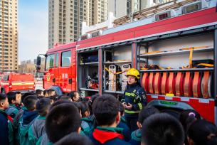 内蒙古呼和浩特：消防安全进校园